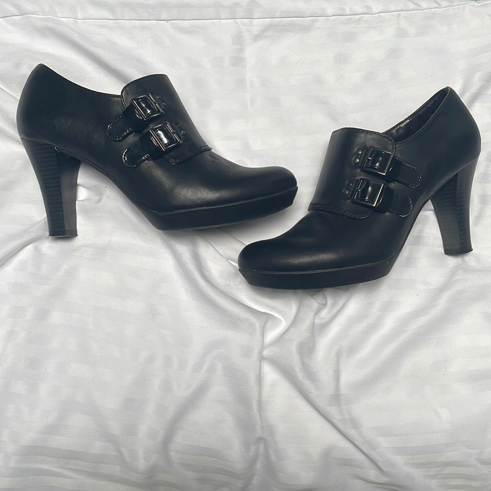 Black ankle booties